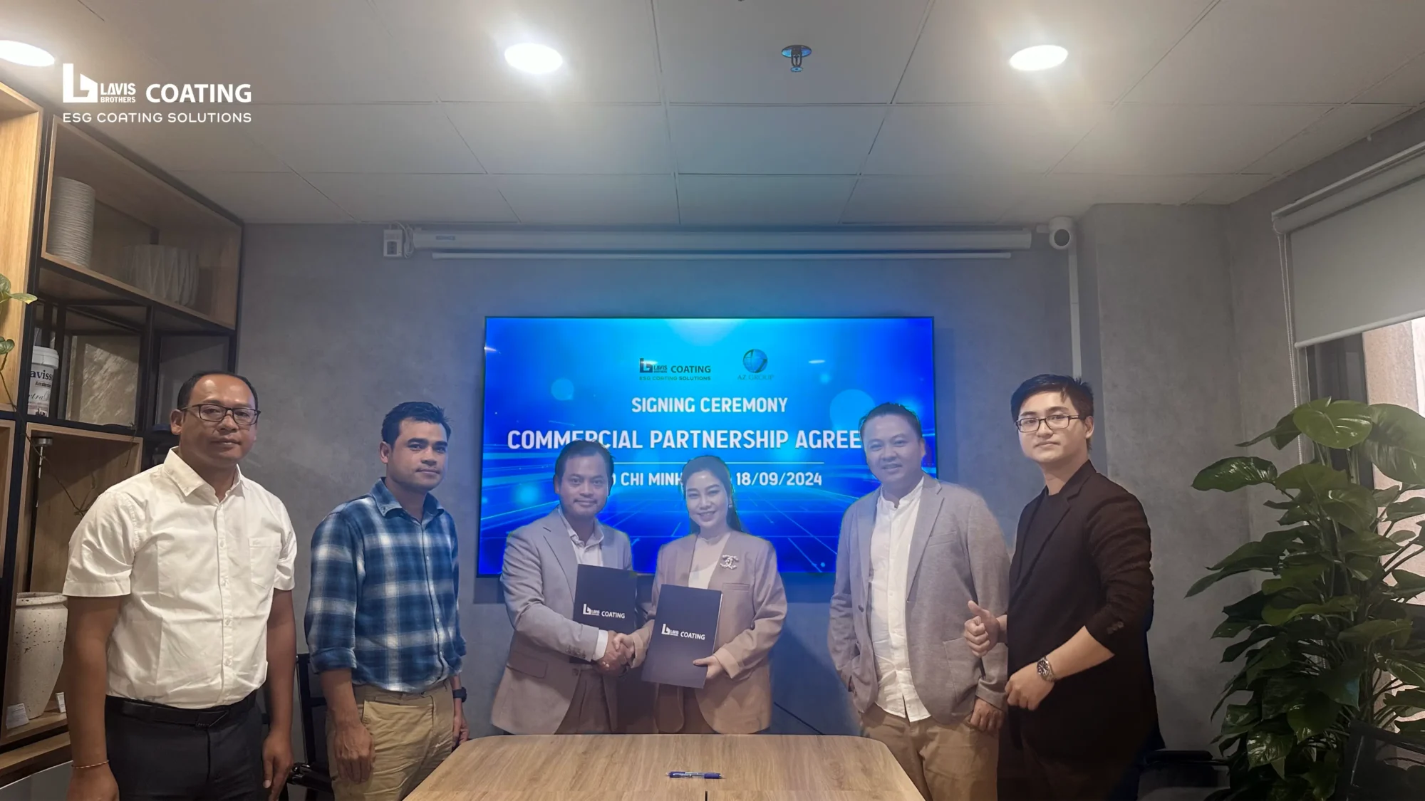 Lễ Ký Kết Thỏa Thuận Hợp Tác Thương Mại Giữa Lavis Brothers Coating Và AZ Group